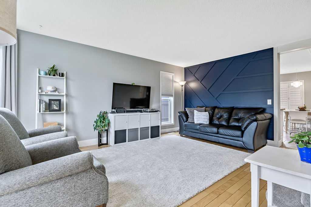 Picture for 56 Mt Aberdeen Close SE