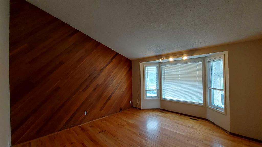 Picture for 821 Whitemont Drive NE