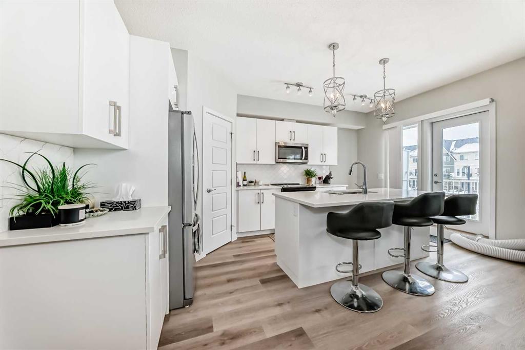 Picture for 806, 32 Red Embers Parade NE