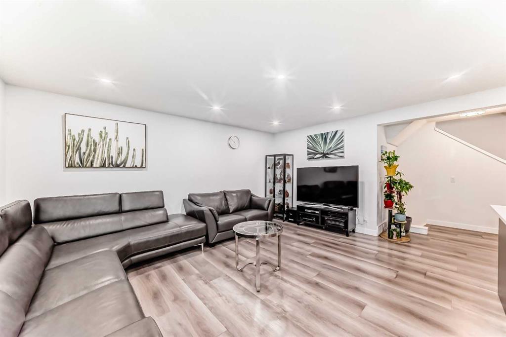 Picture for 119 Citadel Meadow Grove NW