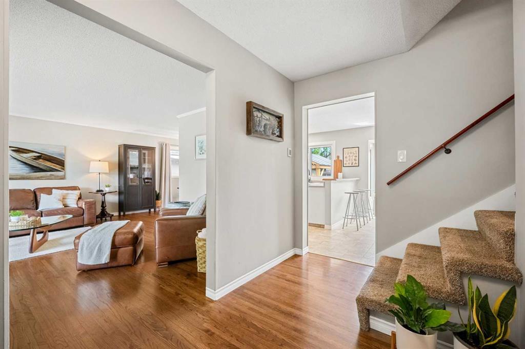 Picture for 1124 Lake Wapta Way SE