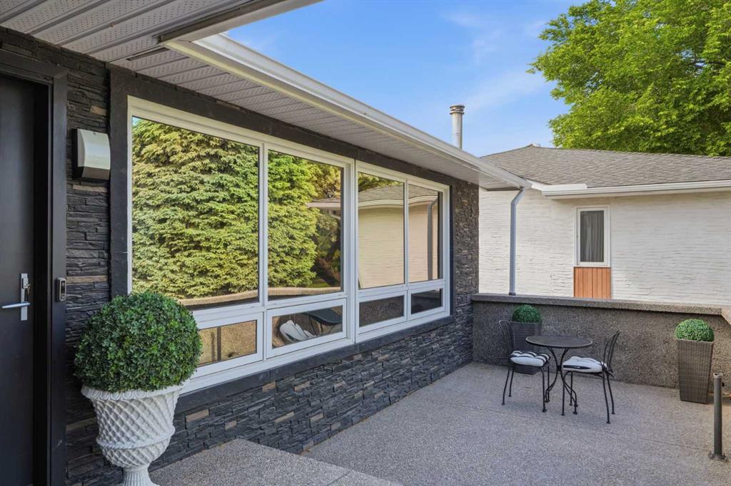 Picture for 10012 Willowview Road SE