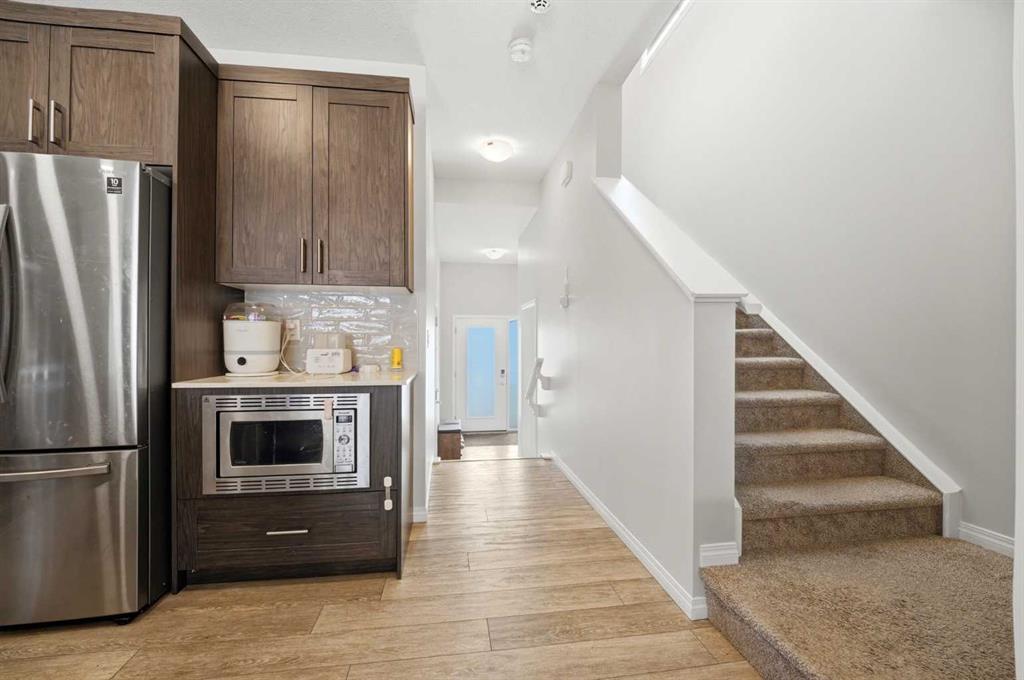 Picture for 121 Carringvue Park NW