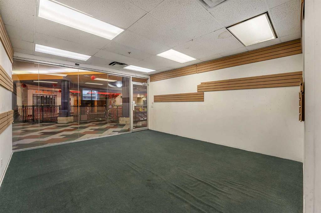 Picture for 246, 328 Centre Street SE
