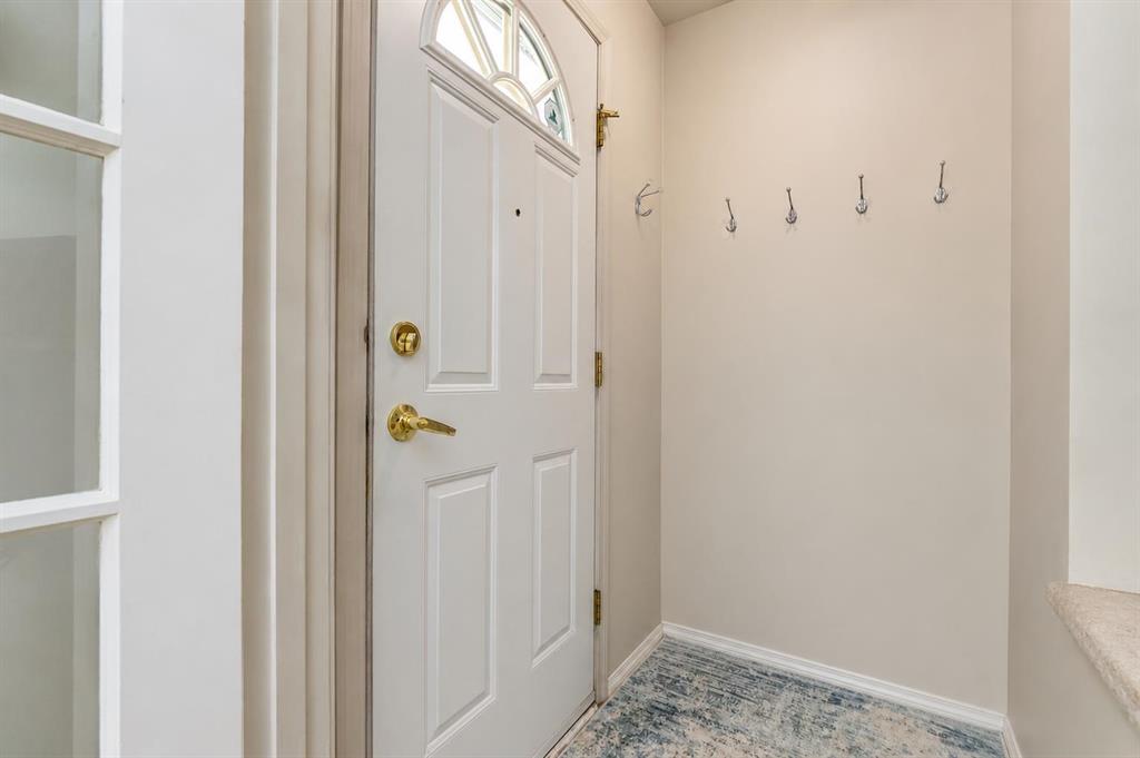 Picture for 383 Killarney Glen Court SW