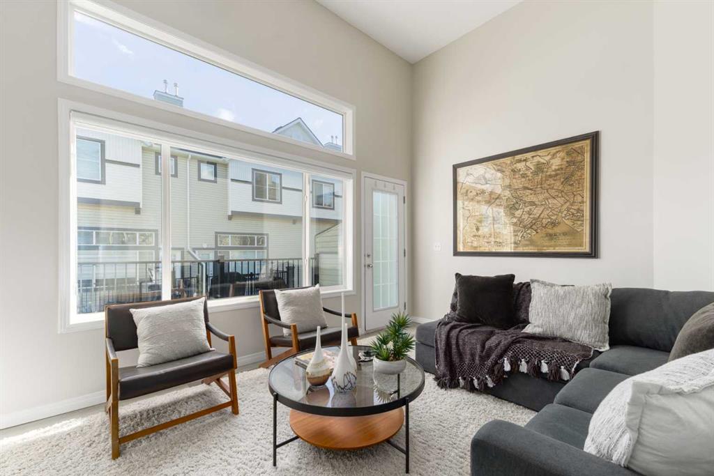 Picture for 126 Everhollow Heights SW