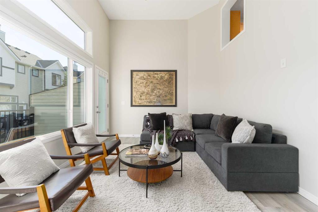 Picture for 126 Everhollow Heights SW