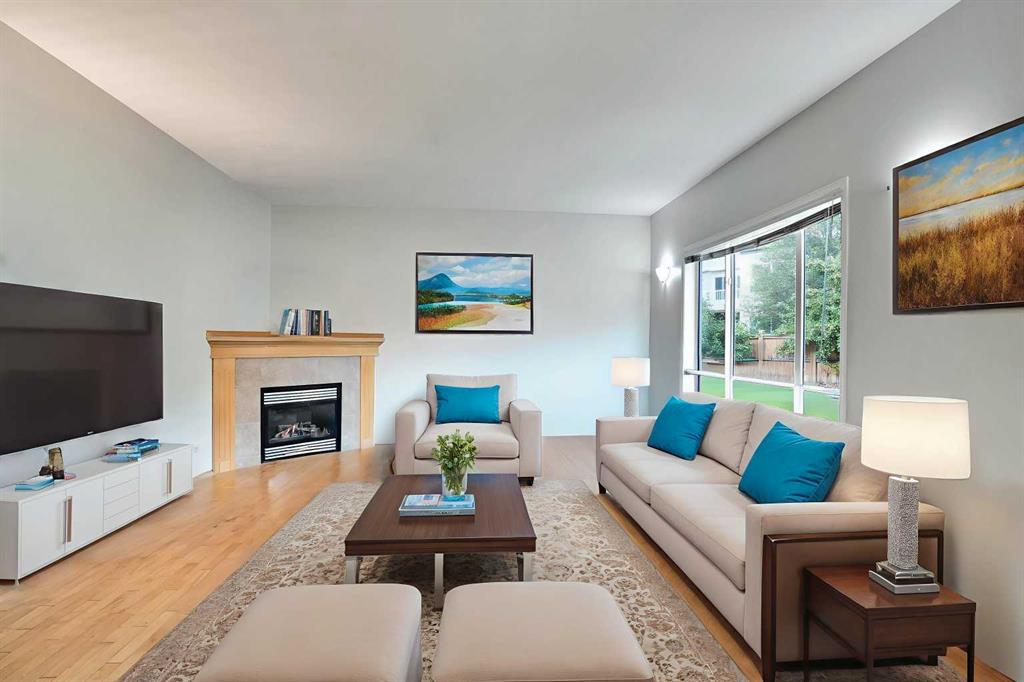 Picture for 521 Rocky Ridge View NW