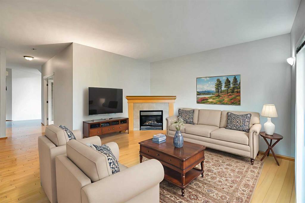 Picture for 521 Rocky Ridge View NW