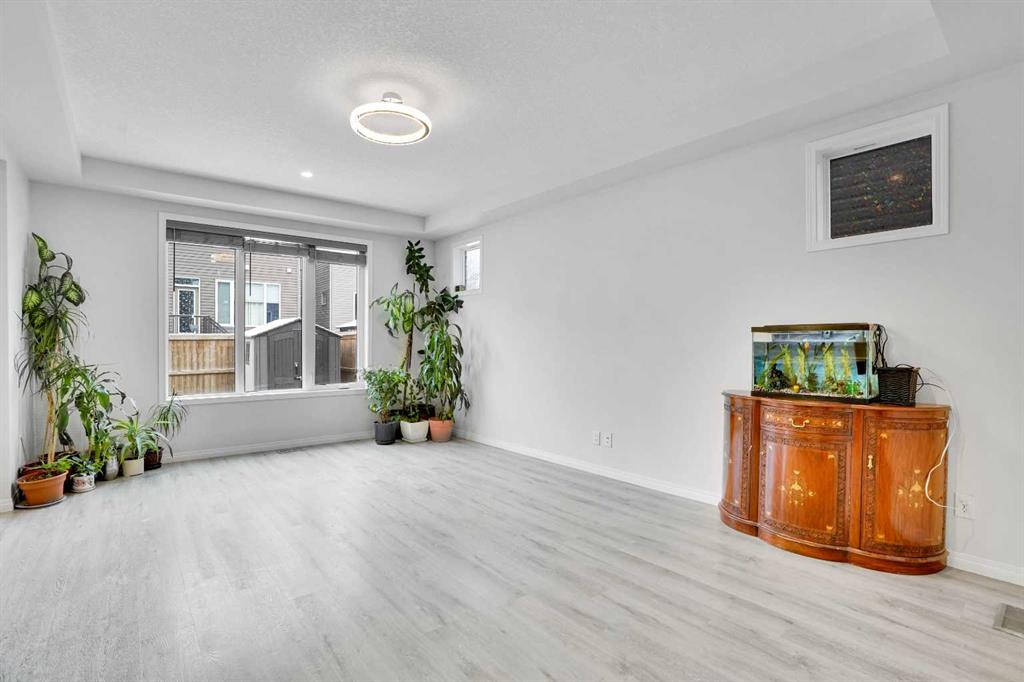 Picture for 192 Carrington Crescent NW