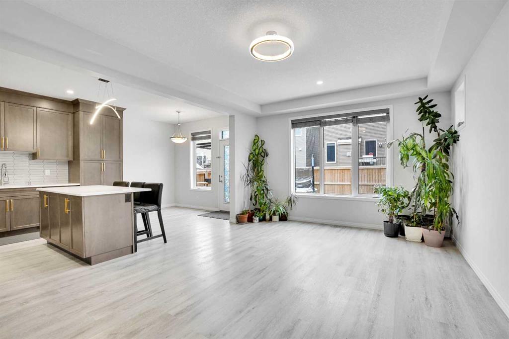 Picture for 192 Carrington Crescent NW