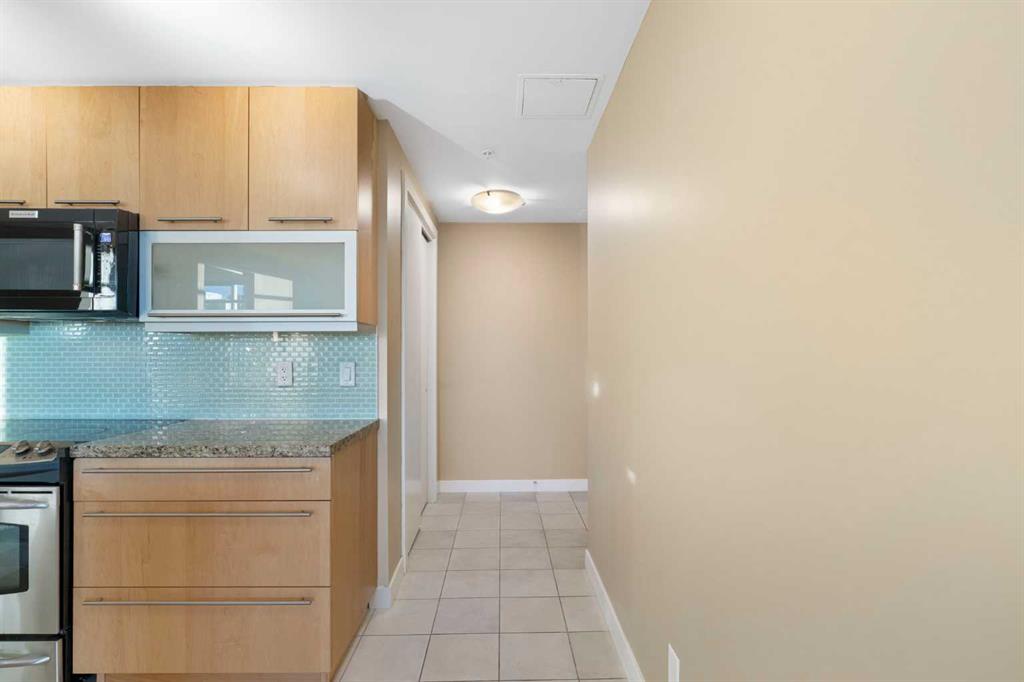 Picture for 1503, 215 13 Avenue SW