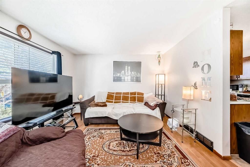 Picture for 27 Martinview Crescent NE