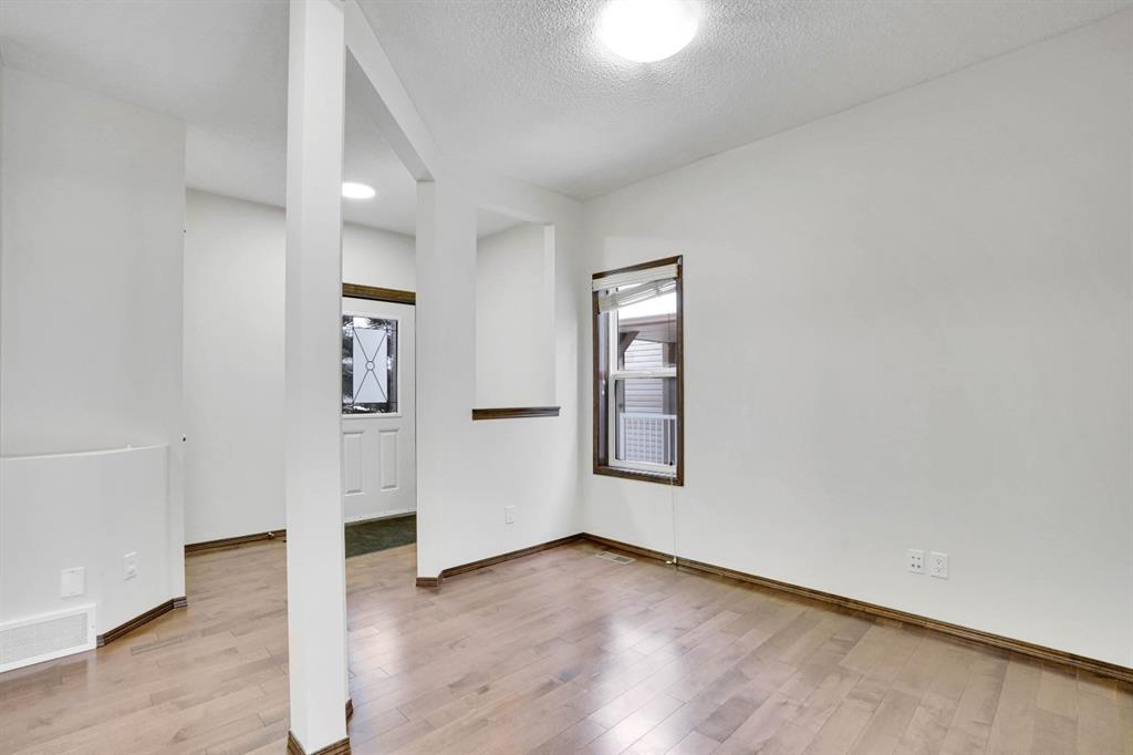 Picture for 142 Everoak Green SW