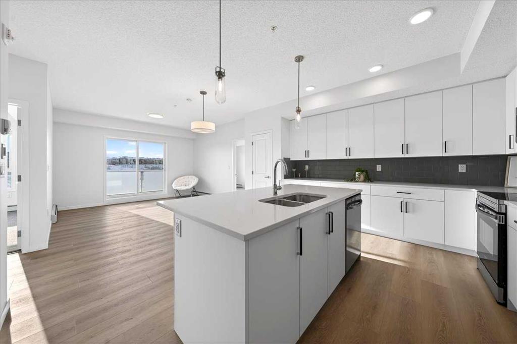 Picture for 325, 245 Edith Place NW