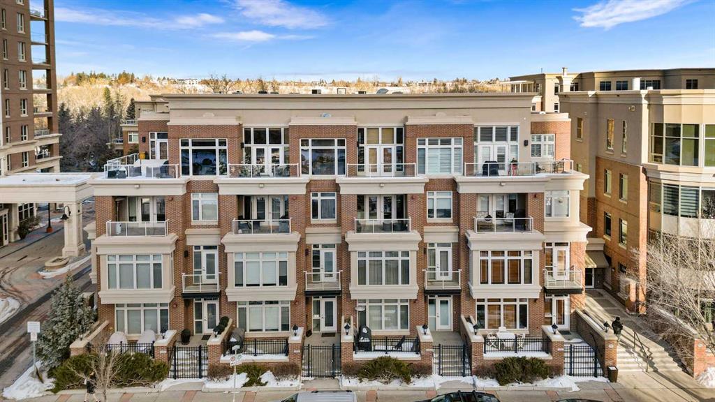 Picture for 404, 660 Eau Claire Avenue SW