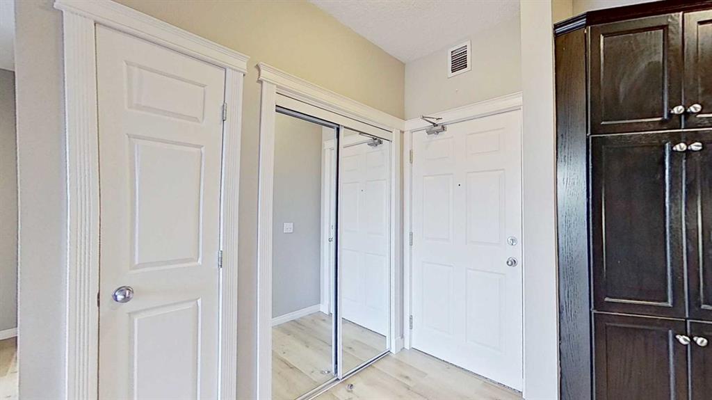 Picture for 208, 1507 Centre A Street NE