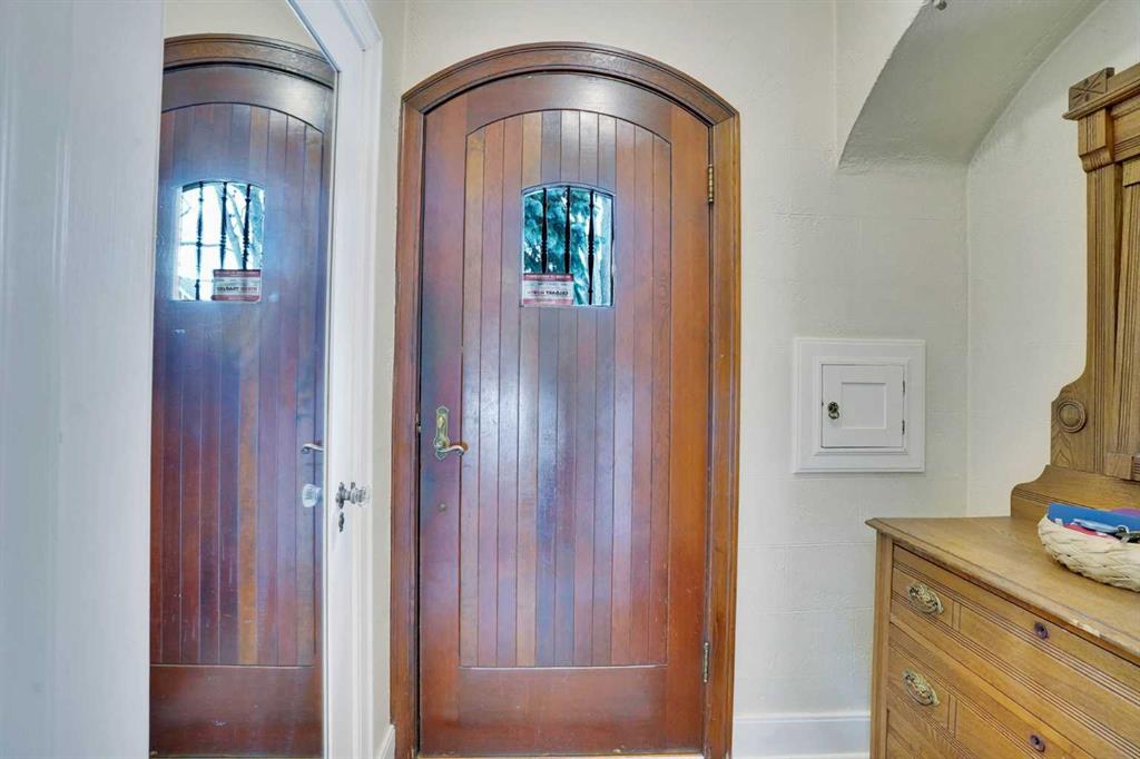 Picture for 408 11 Avenue NW