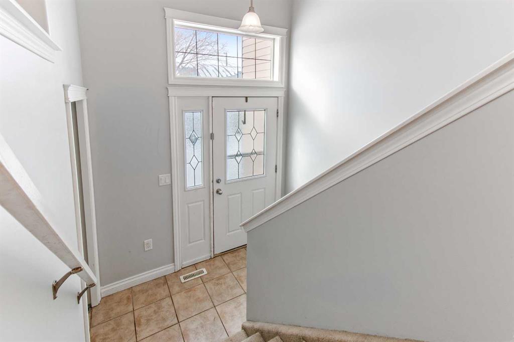 Picture for 204, 4833 52 Street 