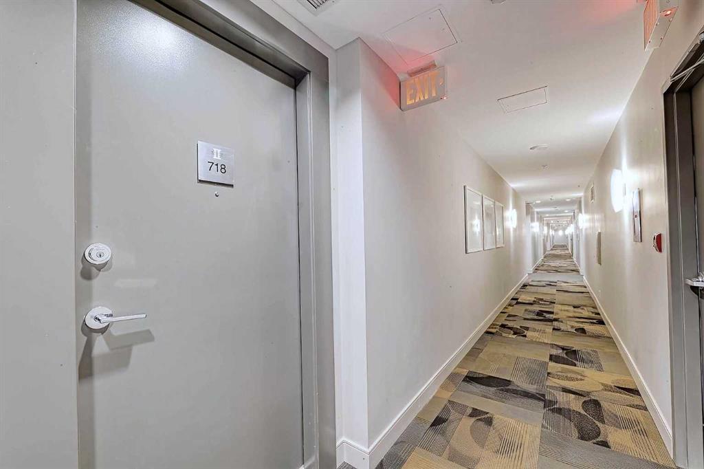 Picture for 718, 46 9 Street NE