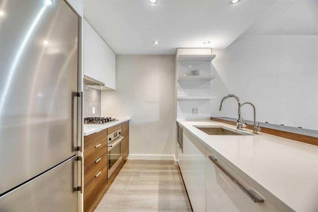 Picture for 606, 108 Waterfront Court SW