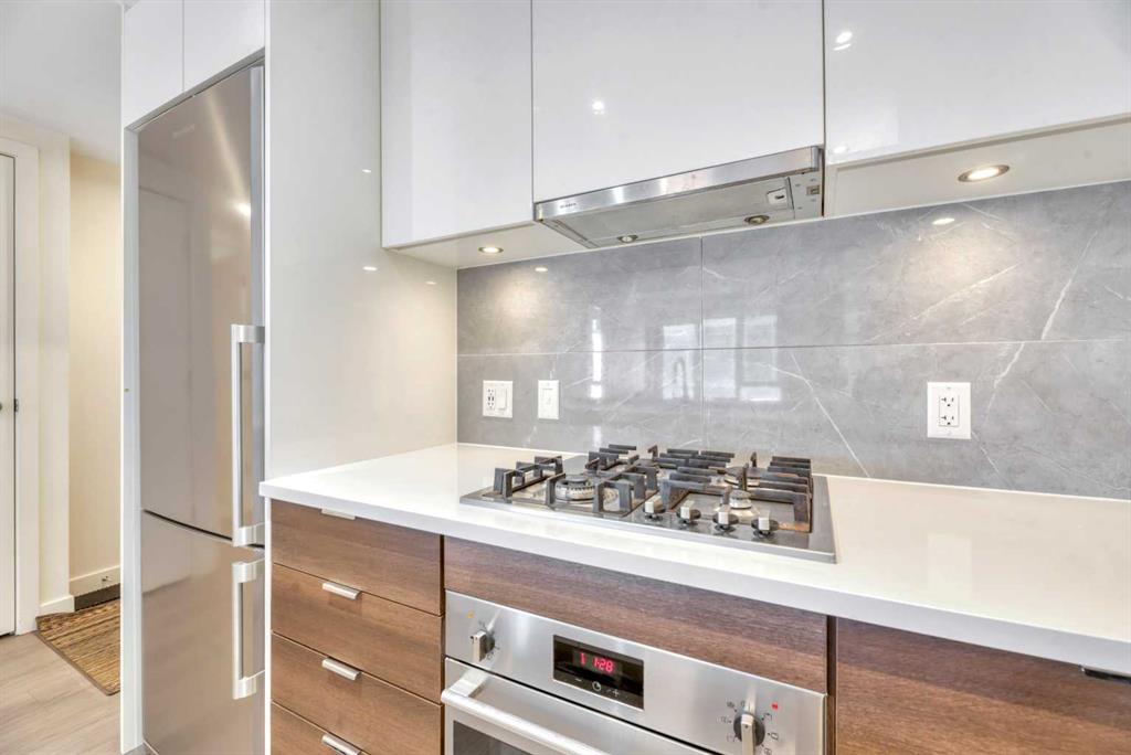 Picture for 606, 108 Waterfront Court SW