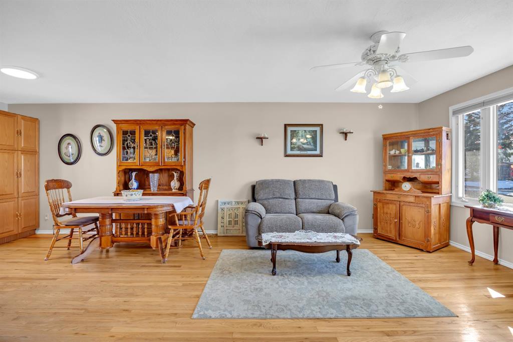 Picture for 36 Alpine Crescent SE