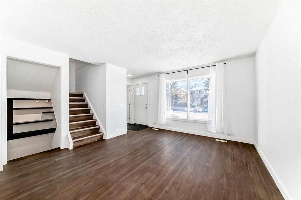 Picture for 60 Erin Mount Crescent SE