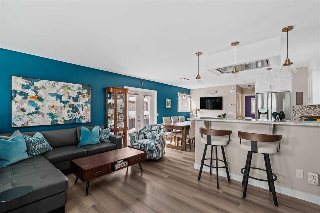 Picture for 60 HUNTERHORN Crescent NE