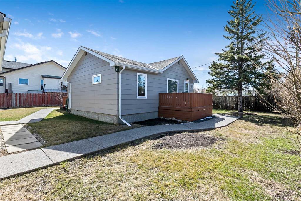 Picture for 121 2 Avenue SW