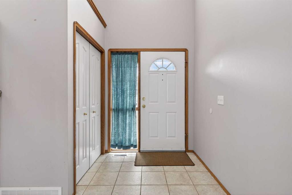 Picture for 416 Douglas Glen Close SE