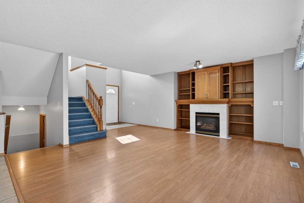 Picture for 416 Douglas Glen Close SE