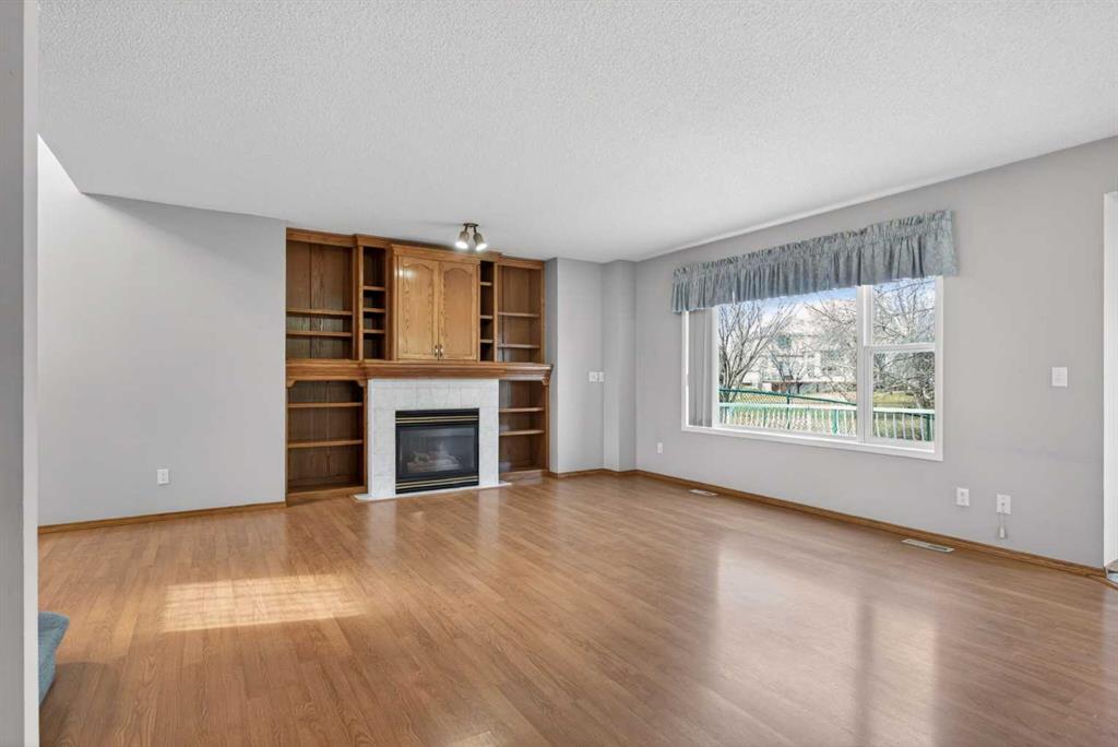 Picture for 416 Douglas Glen Close SE