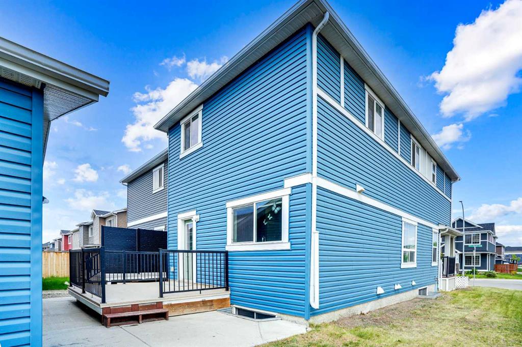 Picture for 5 Red Embers Row NE