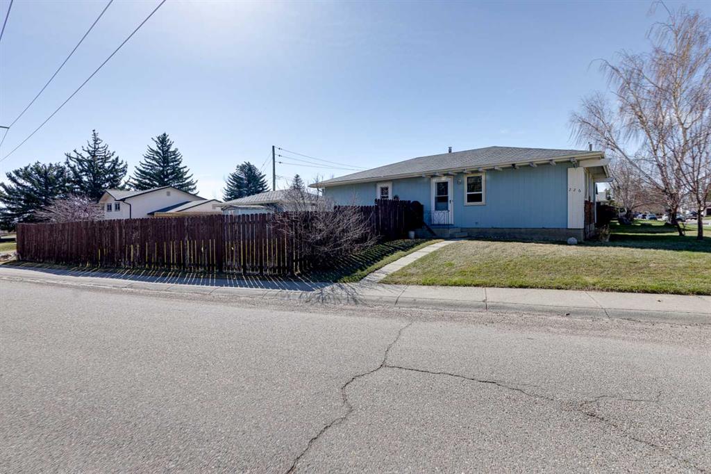 Picture for 226 Huntington Close NE