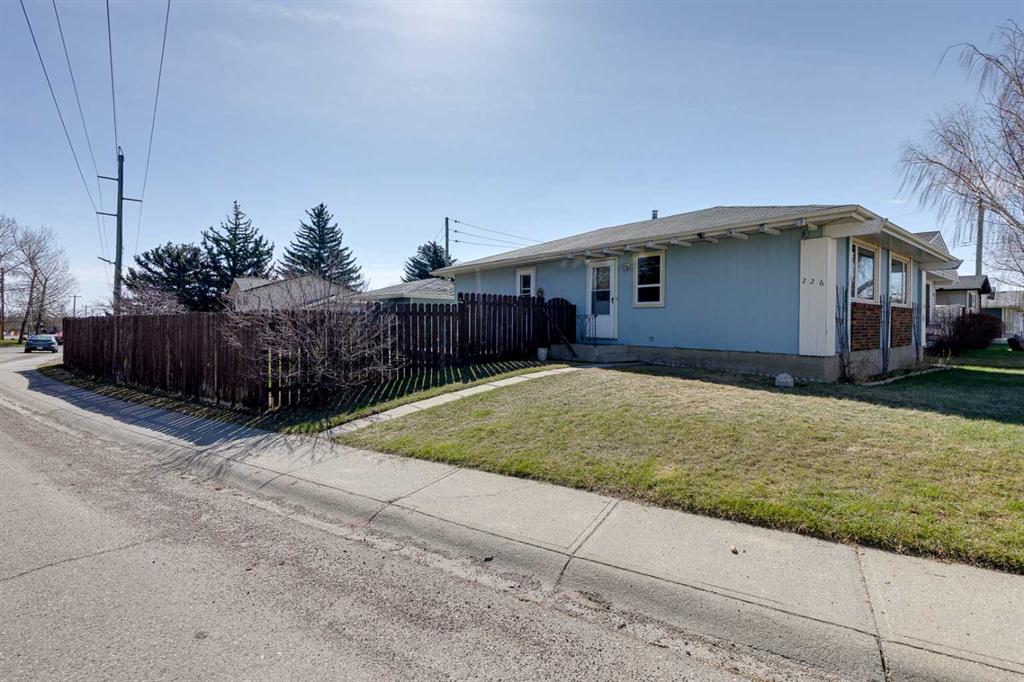 Picture for 226 Huntington Close NE