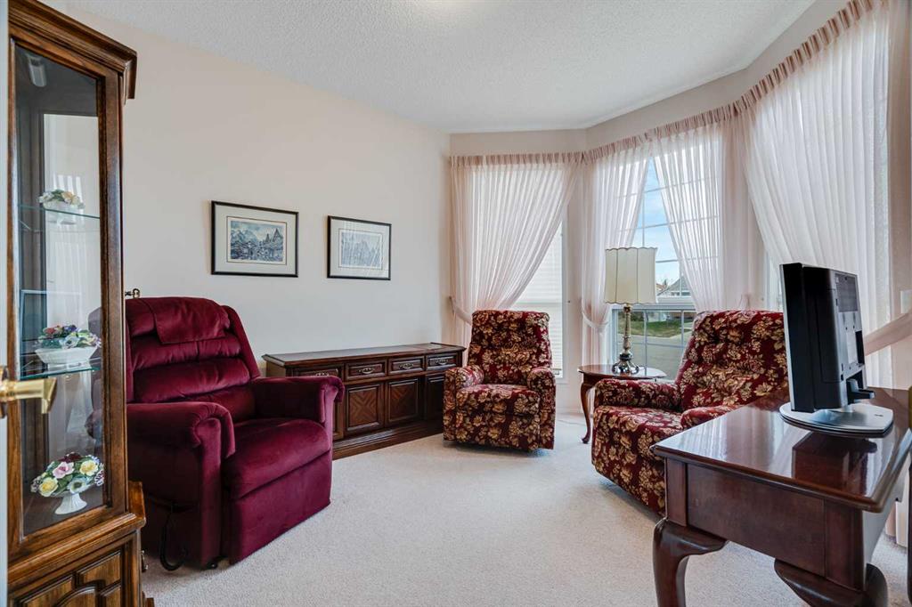 Picture for 58 Evergreen Bay SW