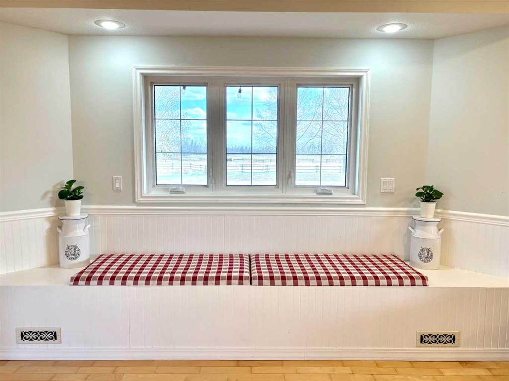 Picture for 40032 Range Road 220  