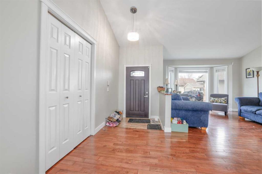 Picture for 228 Wood Valley Bay SW