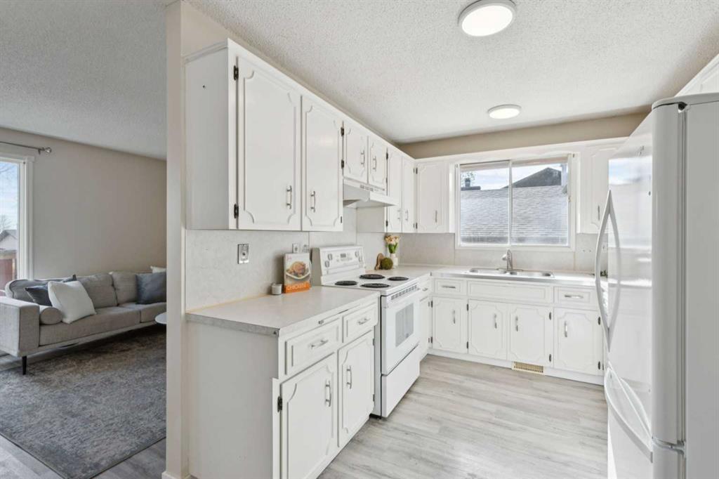 Picture for 1121 Berkley Drive NW