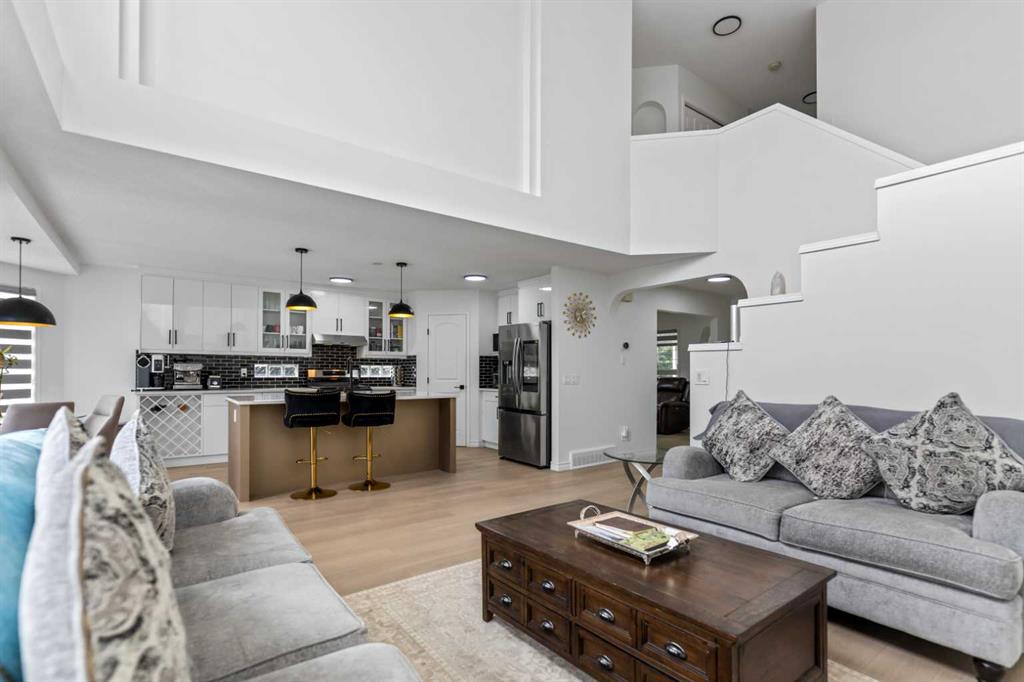 Picture for 7 Country Hills Park NW