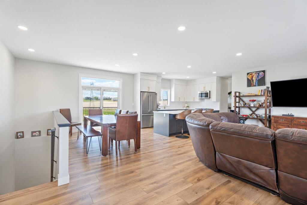 Picture for 354177 76 Street E