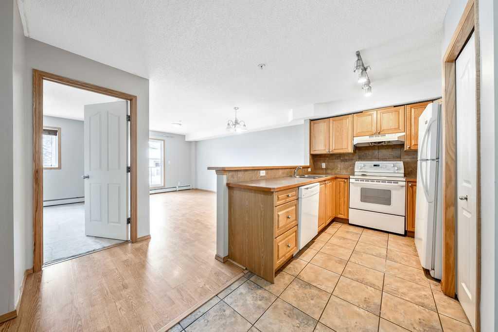 Picture for 103, 92 Saddletree Court NE