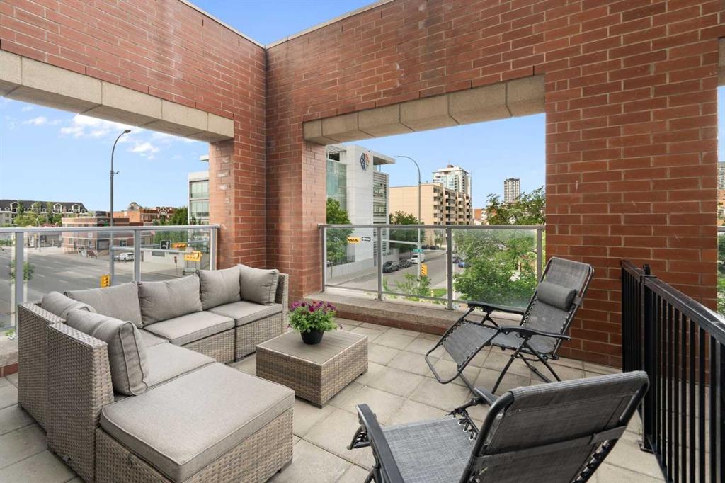 Picture for 203, 1320 1 Street SE