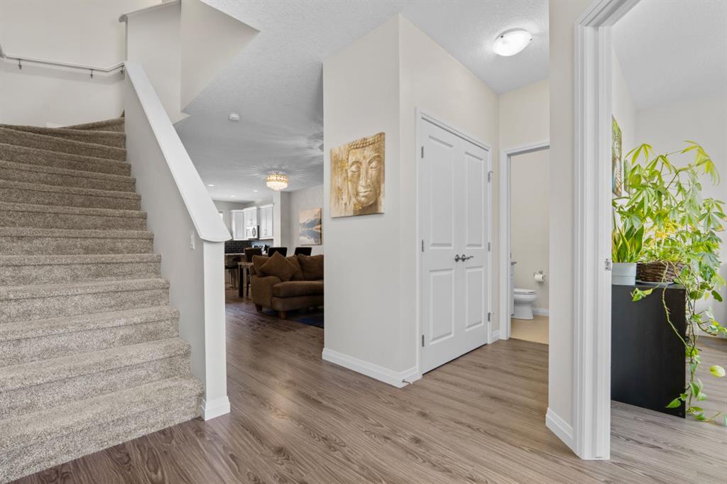 Picture for 31 Red Embers Lane NE