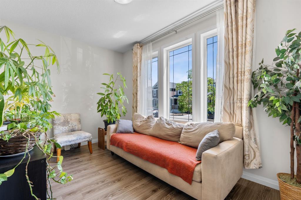 Picture for 31 Red Embers Lane NE