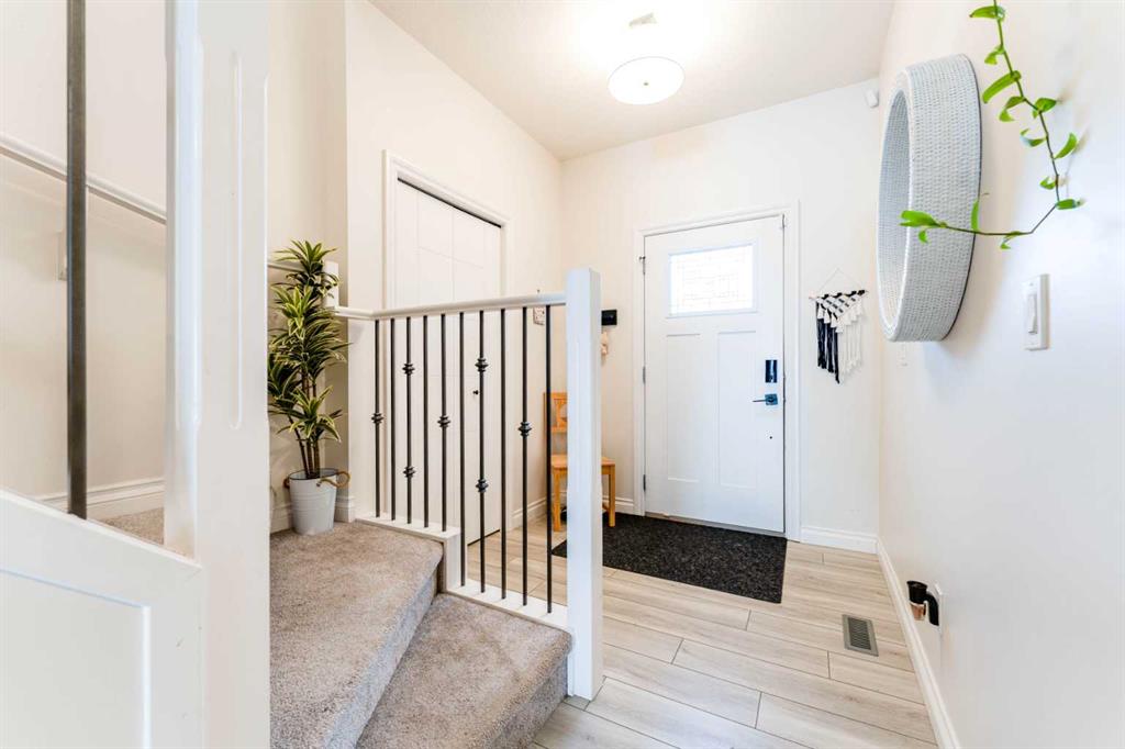 Picture for 1484 Bayview Point SW