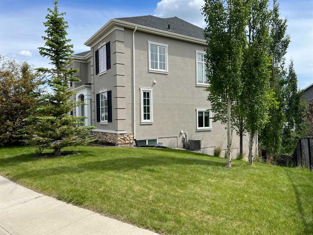 Picture for 45 Rockcliff Heights NW