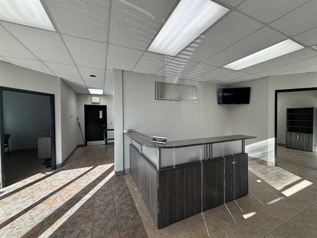 Picture for 1 &amp; 2, 2220 Pegasus Way NE