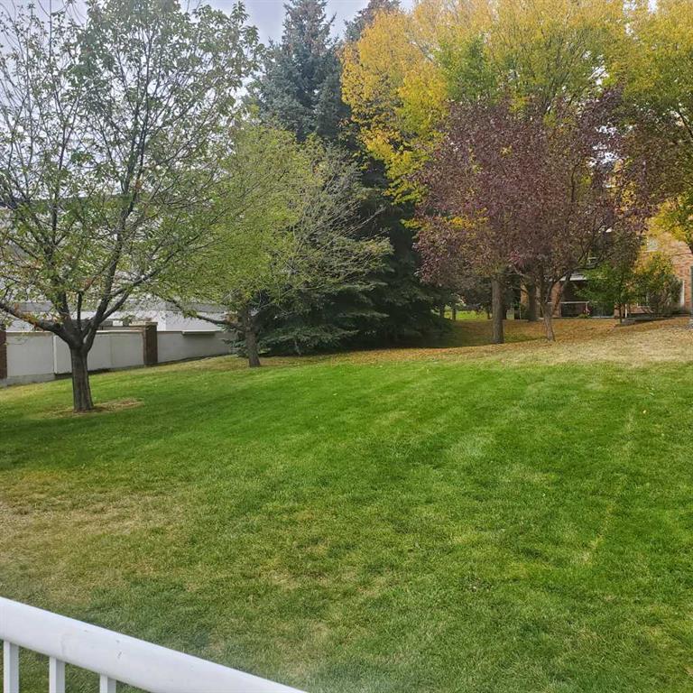 Picture for 222, 165 Manora Place NE